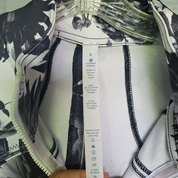 Lululemon Athletica Forme Jacket II Textured Brisk Bloom Black White. Size 6 - Picture 9 of 9